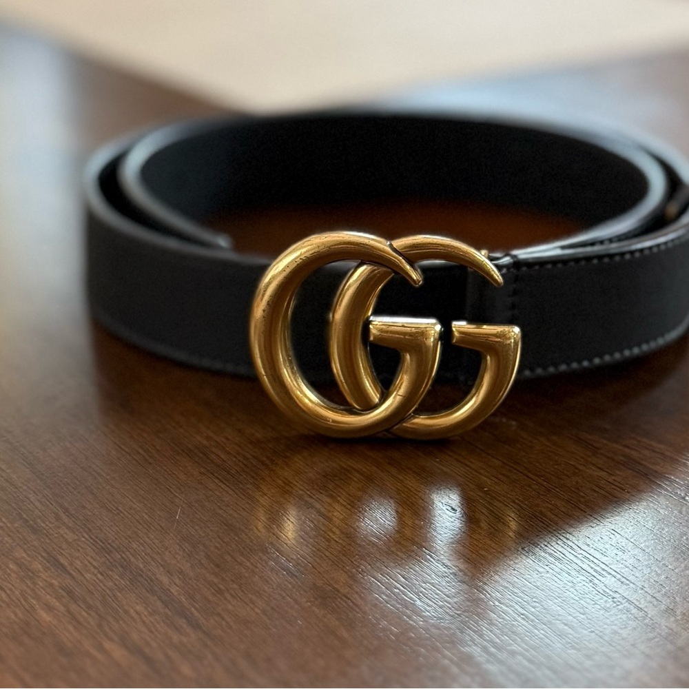 Gucci Black Leather Belt with Gold Accent